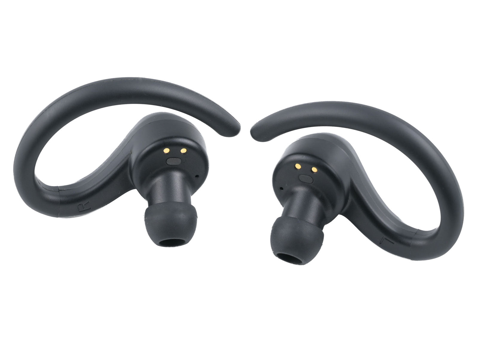 JLab Epic Air Sport ANC True Wireless Earbuds In-Ear Kopfhörer Zwei schwarze kabellose Ohrhörer mit Haken werden auf eine weiße Oberfläche gelegt. Die Ohrhörer sind mit den Markierungen „L“ und „R“ gekennzeichnet.